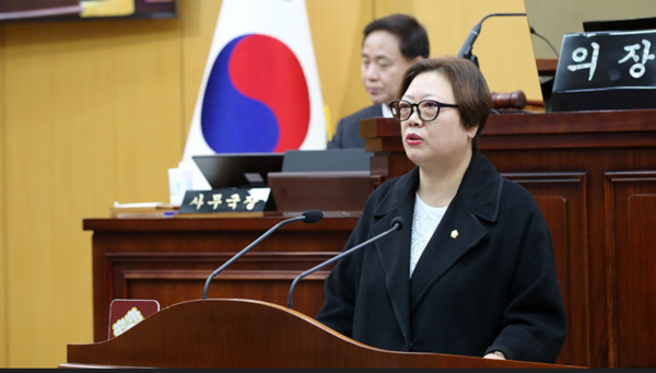 서산시의회는 5일 더불어민주당 가선숙 의원이 제303회 임시회 제1차 본회의에서 '희귀질환자에 대한 지원 강화' 제안이라는 제목으로 5분 자유발언을 진행했다고 밝혔다. / 서산시의회 제공