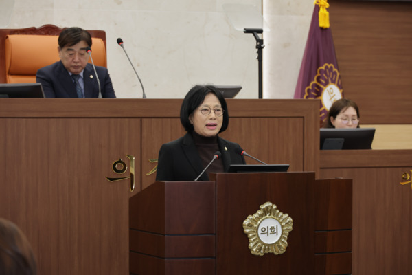 서천군의회는 17일 홍성희 의원이 제329회 임시회 제1차 본회의에서 5분 자유발언을 통해 다가오는 3월 29일 월남 이상재 선생의 기일을 맞아 월남 선생님의 청년정신과 한마음 정신을 강조했다고 밝혔다. / 서천군의회 제공