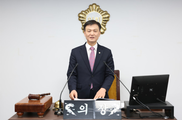 종로구의회는 지난 19일 제340회 임시회 제2차 본회의를 끝으로 9일간의 의사일정을 모두 마무리한 가운데, 라도균 의장이 폐회사를 하고 있다. / 종로구의회 제공