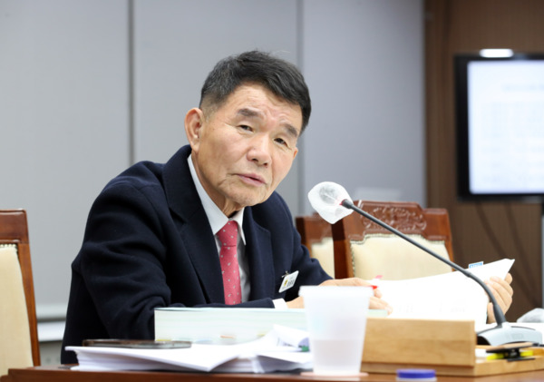 충남도의회는 24일 국민의힘 정광섭 의원이 태안군 근흥면에 위치한 지방하천인 '용요천' 하천정비사업 용역 착수를 환영하며 차질 없는 추진을 강조했다고 밝혔다. / 정광섭 의원 제공