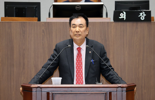 충남도의회는 8일 국민의힘 방한일 의원이 제358회 임시회 제1차 본회의에서 5분 발언을 통해 충남의 독서문화 활성화 중요성을 강조했다고 밝혔다. / 충남도의회 제공