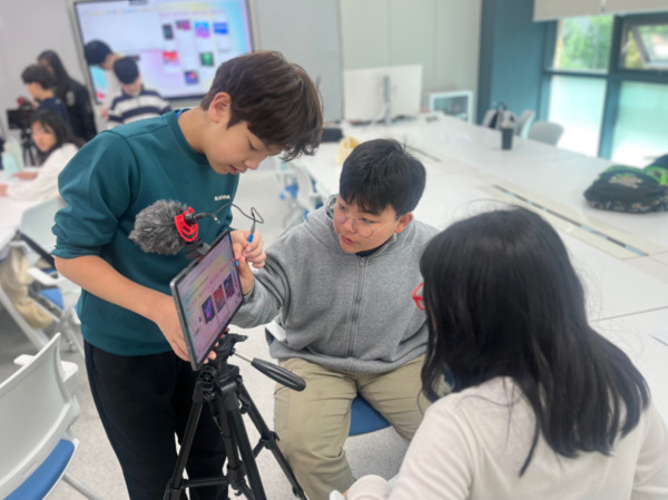 충북교육청 직속기관 교육연구정보원 미디어교육센터는 19일 4월부터 초등 4학년부터 고등 3학년까지의 학생을 대상으로 ‘1Day 미디어 교실’을 운영 중이라고 밝혔다. / 충북교육청 제공