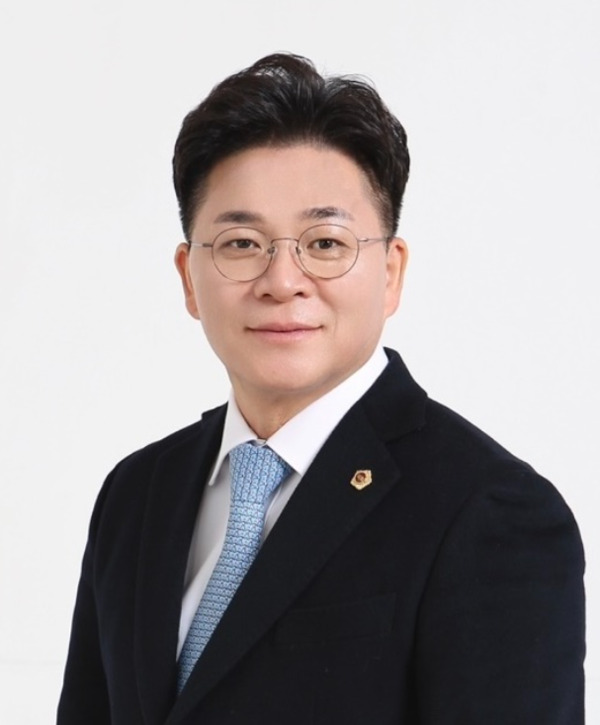 충남도의회는 22일 더불어민주당 김민수 의원이 대표 발의한 '충청남도 참전유공자 예우 및 지원에 관한 조례 일부개정조례안'이 제358회 임시회 제4차 본회의를 통과했다고 밝혔다. / 뉴스티앤티 DB
