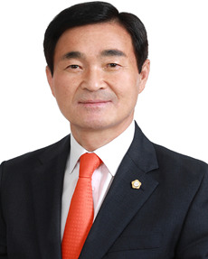 서산시의회는 지난 4월 30일 공군 제20전투비행단 대회의실에서 개최된 2025년도 상반기 민·관·군 상생협의체 정기회의에 소음특별위원회 위원장을 맡고 있는 국민의힘 안원기 의원이 참석하여 지역사회와 군부대 간의 실질적인 협력 방안을 논의했다고 밝혔다. / 뉴스티앤티 DB