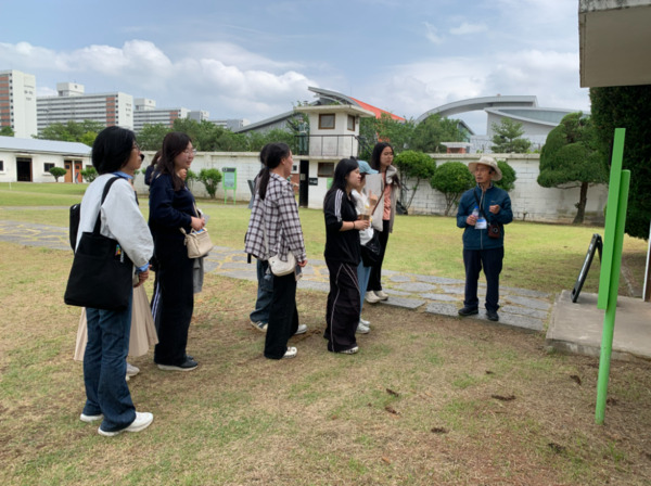 목도나루학교는 지난 19일부터 23일까지 한국사 수업과 연계하여 ‘신발끈 여행’을 실시했다고 밝혔다. / 충북교육청 제공