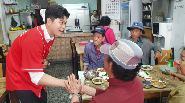 김용태 국민의힘 비상대책위원장이 29일 대전을 방문하여 김문수 후보 지지를 호소하고 있다. / 국민의힘 대전시당 제공