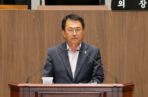 충남도의회는 10일 국민의힘 편삼범 의원이 제359회 정례회 제1차 본회의에서 5분 발언을 통해 '2027 섬비엔날레'의 성공적 개최를 위한 방안을 제시했다고 밝혔다. / 충남도의회 제공