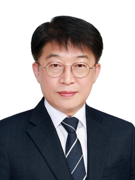 보령시의회는 12일 이정근 의원이 ‘보령시 사회적 약자 반려동물 의료비 지원 조례안’을 대표 발의했다고 밝혔다. / 보령시의회 제공