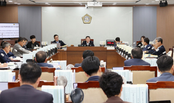 충남도의회 예산결산특별위원회는 20일 충남교육청 소관 2024회계연도 결산과 예비비 지출·기금결산 승인 건을 심사했다고 밝혔다. / 충남도의회 제공