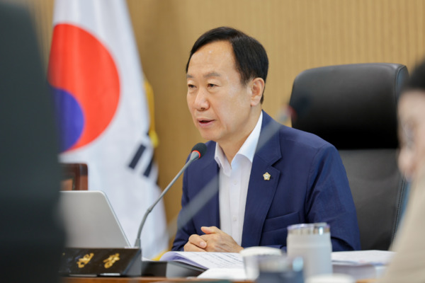 서천군의회는 지난 23일 한경석 의원이 원칙 없는 서천군의 인사행정에 일침을 가했다고 밝혔다. / 한경석 의원 제공