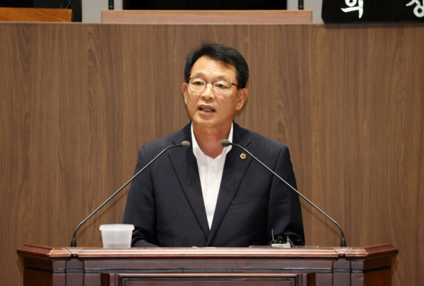 충남도의회는 15일 국민의힘 이해선 의원이 제360회 임시회 제1차 본회의에서 5분 발언을 통해 '당진-천안 고속도로 건설사업 중 당진-인주 구간의 조속한 추진'을 강력히 촉구했다고 밝혔다. / 충남도의회 제공