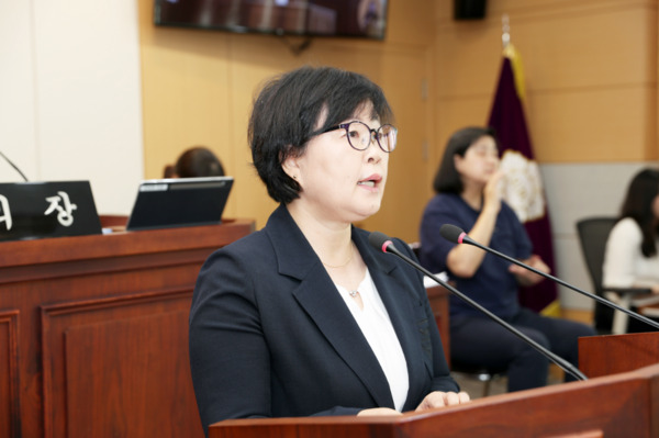 태안군의회는 21일 국민의힘 박선의 의원이 제313회 임시회 제1차 본회의에서 5분 자유발언을 통해 해양치유센터 운영 방식과 법적 문제점을 재차 지적했다고 밝혔다. / 박선의 의원 제공