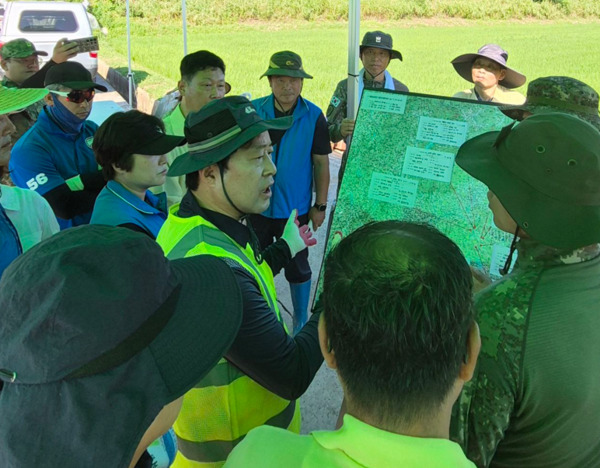 더불어민주당 최고위원 선거에 단독 출마한 황명선 의원은 25일 육군 제31보병사단 장병 50여 명과 함께 전남 수해 농가 복구지원에 나섰다고 밝혔다. / 황명선 의원 제공