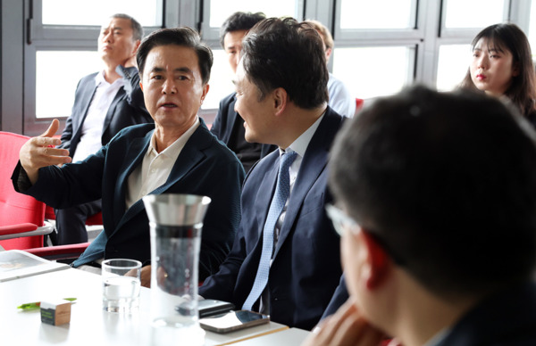 김태흠 충남지사는 지난 25일(이하 현지시각) 독일 풀링엔 레푸드라이브와 벰플링엔 엔드리스를 잇따라 찾았다. / 충남도청 제공