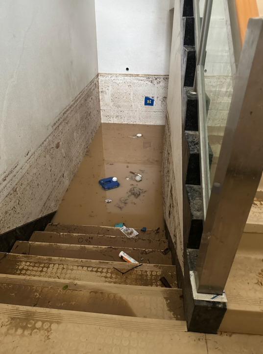 충남도의회는 28일 국민의힘 신순옥 의원이 최근 집중호우로 피해를 입은 천안시 대명노인전문요양원을 방문해 수해 피해 상황을 점검하고 요양원 관계자 및 입소 어르신들의 안전을 살폈다고 밝혔다. / 신순옥 의원 제공