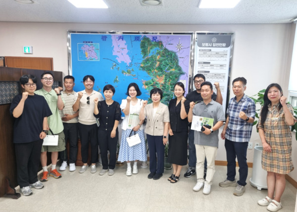 보령시의회는 지난 28일 '청년농업인 식량산업포럼' 이사진과 간담회를 개최하고, 식량산업의 지속가능성과 지역 농업의 미래 방향에 대해 논의했다고 밝혔다. / 보령시의회 제공