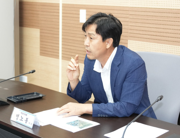 아산시의회는 31일 더불어민주당 명노봉 의원이 실옥동 경보제약 공장 증설공사와 관련된 주민 민원 해결을 위한 간담회를 개최했다고 밝혔다. / 명노봉 의원 제공