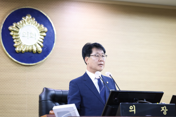 청양군의회는 지난 26일 제314회 임시회를 개회하고, 오는 9월 1일까지 7일간의 의사일정에 돌입한 가운데, 김기준 의장이 개회사를 하고 있다. / 청양군의회 제공