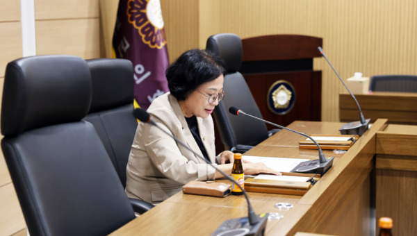 서천군의회는 지난 26일 의회 2층 회의실에서 홍성희 의원이 당뇨 및 혈압 탈출 건강실천간담회를 개최했다고 밝혔다. / 서천군의회 제공