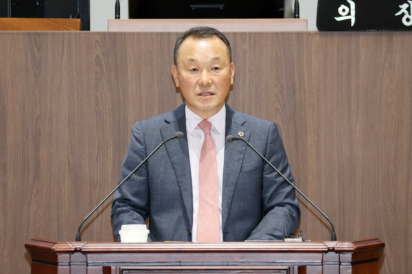 충남도의회는 2일 국민의힘 주진하 의원이 제361회 임시회 제1차 본회의에서 5분 발언을 통해 농촌지역 스쿨존 속도 제한 제도의 탄력적 운영과 행정의 선제적 제도 개선을 촉구했다고 밝혔다. / 충남도의회 제공