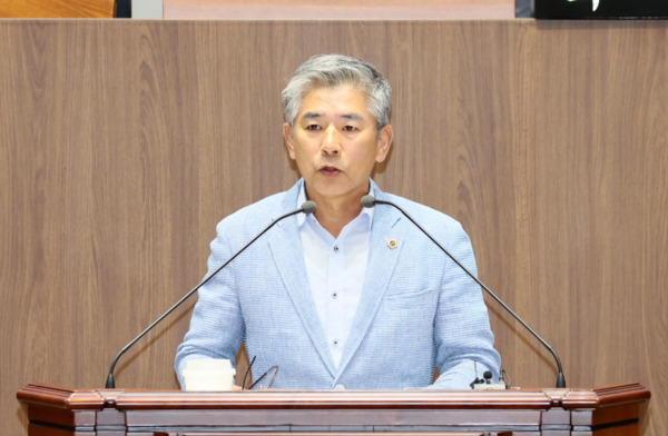 충남도의회는 2일 더불어민주당 조철기 의원이 제361회 임시회 제1차 본회의에서 5분 발언을 통해 '충남 청소년 직업체험관' 건립 필요성을 강조했다고 밝혔다. / 충남도의회 제공