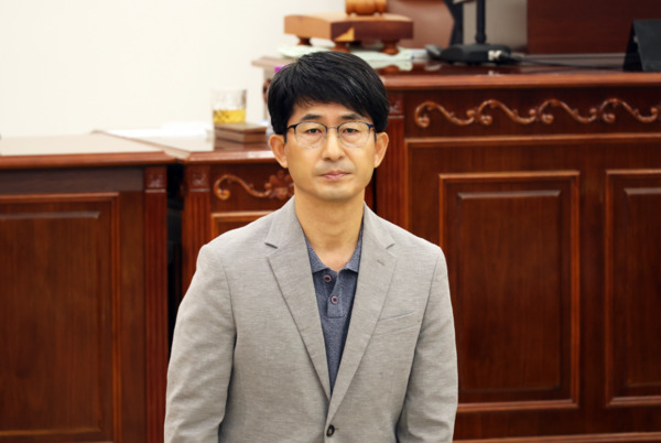 유성구의회는 8일 국민의힘 양명환 의원(예산결산특별위원장)이 제279회 임시회 제1차 본회의에서 5분 발언을 통해 효율적이며 실효성 있는 폐의약품의 수거 체계 개선 방안을 제시했다고 밝혔다. / 유성구의회 제공