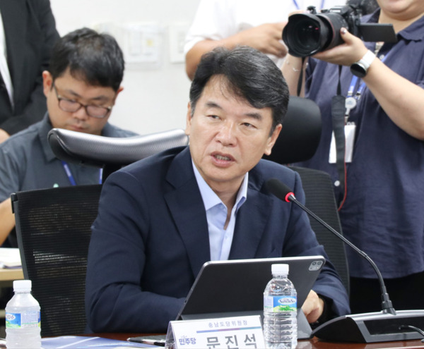 더불어민주당 충남도당은 8일 오후 3시 30분 국회의원회관에서 ‘충청권(충남·충북·대전·세종) 예산정책협의회’를 진행한 가운데, 문진석 충남도당위원장이 인사말을 하고 있다. / 더불어민주당 충남도당 제공