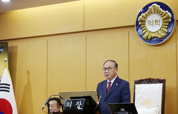 서산시의회는 9일 제308회 임시회 제1차 본회의를 개회하고, 4일간의 회기일정에 돌입한 가운데, 조동식 의장이 개회사를 하고 있다. / 서산시의회 제공