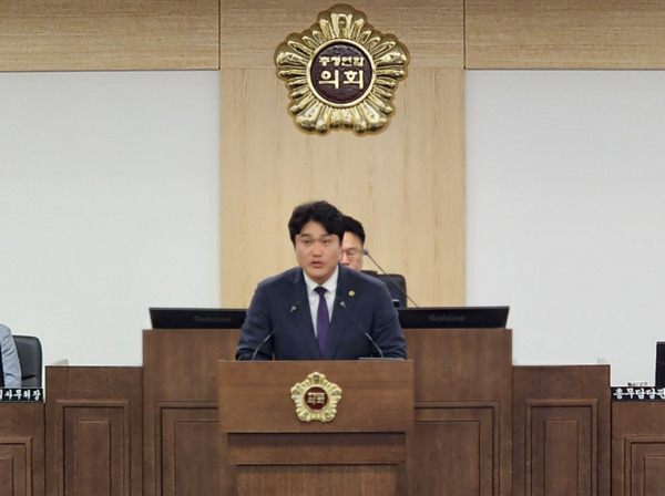 충청광역연합의회는 지난 18일 국민의힘 김선광 의원이 제6회 임시회 제1차 본회의에서 5분 자유발언을 통해 "충청광역연합이 특별지방자치단체로서 제 역할을 다하기 위해서는 2026년을 새로운 도약의 해로 만들 실효성 있는 정책사업 발굴이 시급하다"고 강조했다. / 충청광역연합의회 제공