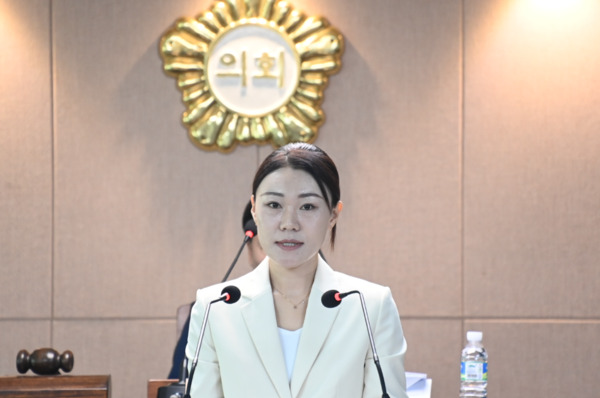 대덕구의회는 22일 제289회 임시회 제1차 본회의에서 무소속 유승연 의원이 발의한 '청소년상담복지센터·학교밖청소년지원센터 국비 지원 촉구 건의안'을 채택했다고 밝혔다. / 대덕구의회 제공