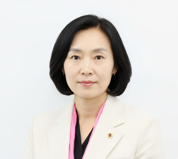 충남도의회는 1일 국회 의원회관 대회의실에서 열린 '제3회 2025 양성평등정책대상'에서 국민의힘 신순옥 의원이 최우수상을 수상했다고 밝혔다. / 뉴스티앤티 DB