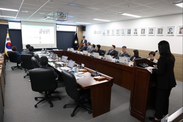 당진시의회는 지난 16일 의회 대회의실에서 ‘10월 중 의원출무일’을 개최했다고 밝혔다. / 당진시의회 제공