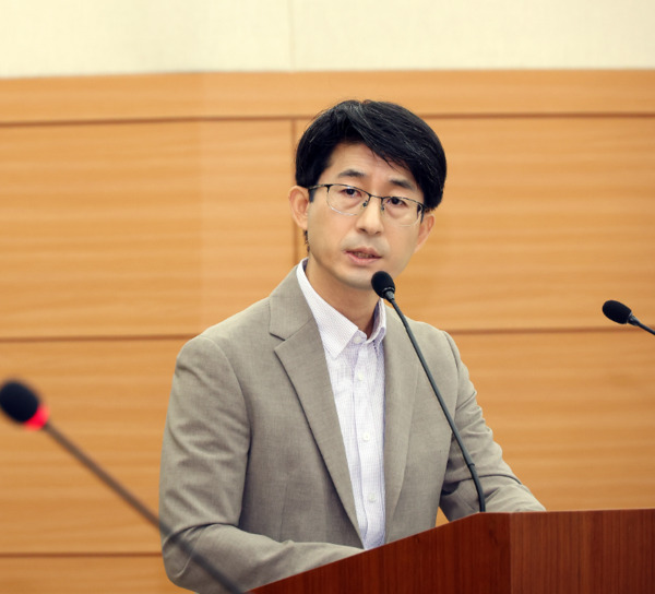 유성구의회는 지난 17일 국민의힘 양명환 의원(예산결산특별위원장)이 제281회 임시회에서 구정질문을 통해 2026년도 유성구 세입 전망과 기금·지출 현황 등에 대해 질의했다고 밝혔다. / 뉴스티앤티 DB