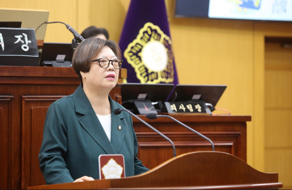 서산시의회는 21일 더불어민주당 가선숙 의원이 제309회 임시회 제1차 본회의에서 '착한가격업소 활성화를 위한 서산사랑상품권 5% 캐시백 재시행 촉구'라는 주제로 5분 자유발언을 진행했다고 밝혔다. / 서산시의회 제공