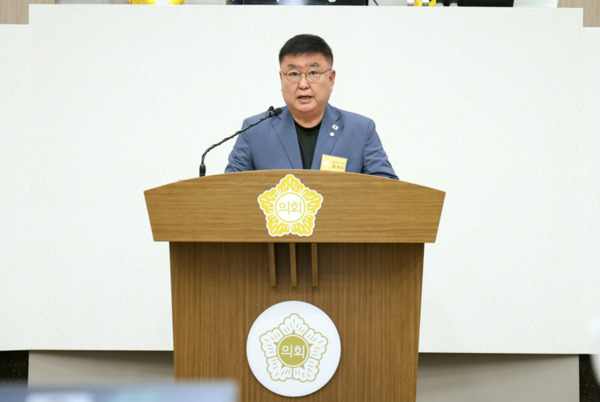 당진시의회는 국민의힘 심의수 의원이 제124회 임시회 제1차 본회의에서 5분 자유발언을 통해 '당진중앙2로와 수청로 연결을 통한 도로망 확충'의 필요성을 강조하며, 장기 도시교통계획에 반영할 것을 제안했다고 밝혔다. / 당진시의회 제공