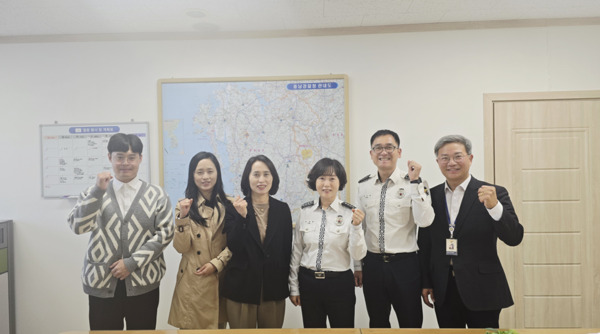 충남교통연수원은 지난 10월 30일 충청남도경찰청 교통과와 교통안전 자문회의를 개최하고, 도내 교통사망사고 감소를 위한 협력체계 구축과 실효성 있는 대책 마련에 나섰다고 밝혔다. / 충남교통연수원 제공