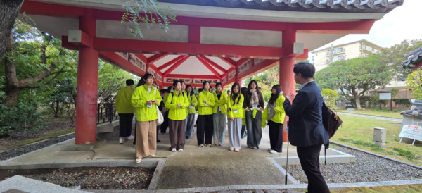 충남사회서비스원은 지난 3일부터 오는 6일까지 3박 4일간 ‘2025 백제역사탐방’을 추진한다고 밝혔다. / 충남사회서비스원 제공