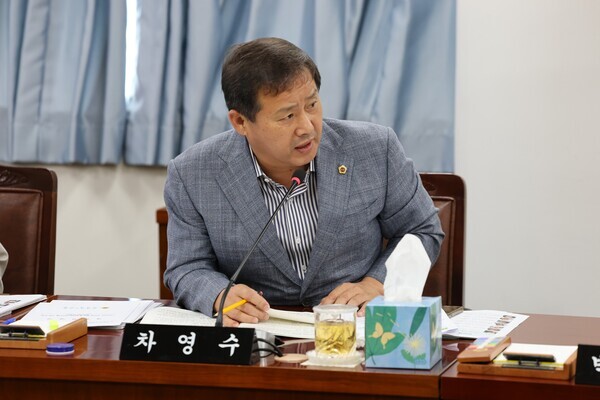 전라남도의회 차영수(더불어민주당, 강진) 의원은 5일 보건복지국 소관 행정사무감사에서질문하고 있다./전남도의회 제공