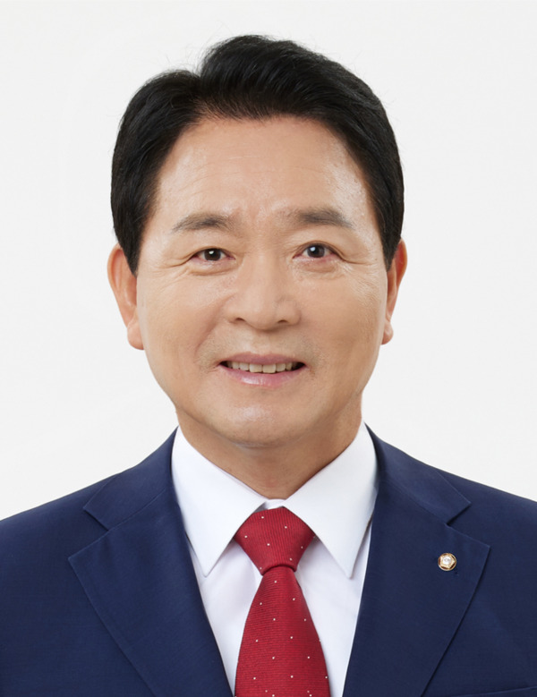 국민의힘 성일종 의원이 이재명 정부의 주권 수호 의지에 대해 의문을 제기하고 나섰다. / 뉴스티앤티 DB