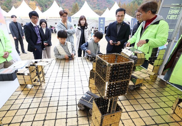 대전 동구는 지난 8일 상소동 오토캠핑장에서 열린 ‘2025년 Hello! 과학마을축제 in 동구’가 성황리에 마무리됐다고 밝혔다. / 대전 동구 제공