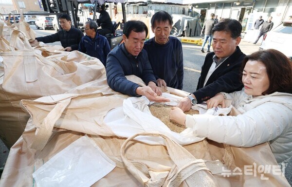 산내농협 경제사업장 ‘2025년산 공공비축미곡 건조 벼 매입’ 현장 / 대전 동구 제공
