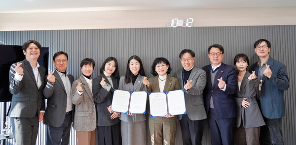 대전사회서비스원과 굿네이버스 대전충북사업본부는 12일 아동 안전 역랑 강화 및 보호 체계 구축을 위한 업무협약을 체결했다. / 대전사회서비스원 제공
