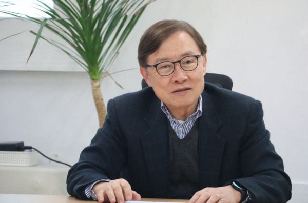 국민의힘 종로구 당원협의회가 이재명 정부와 더불어민주당를 강하게 질타하고 나선 가운데, 최재형 위원장이 당원협의회 회의를 주재하고 있다. / 국민의힘 종로구 당원협의회 제공