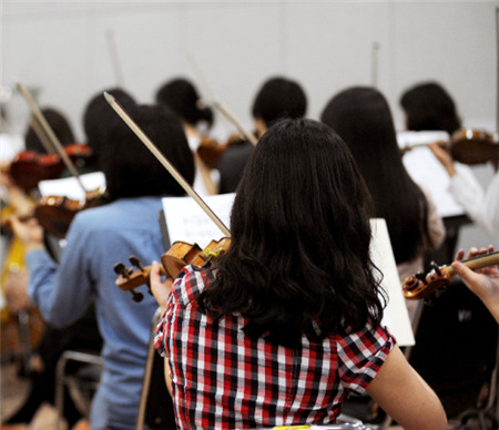 국민대학교 관현악전공에서 합주곡 수업을 진행 중이다