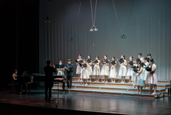 충북교육청 직속기관 중원교육문화원은 14일 공연장에서 중원예(藝)뜨락합창단 제4회 정기연주회를 성황리에 개최했다고 밝혔다. / 충북교육청 제공