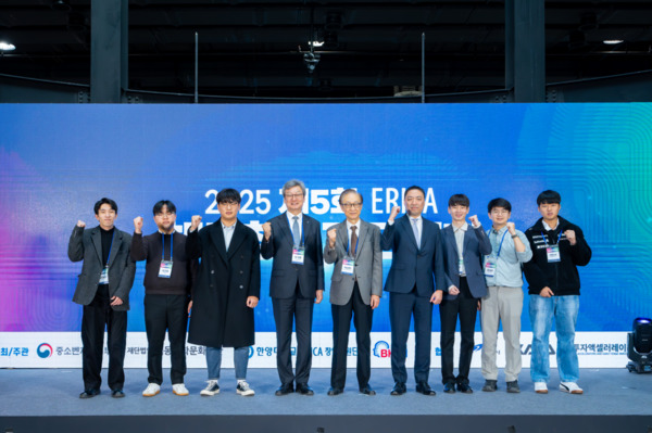 2025 제5회 ERICA 해동창업경진대회 학생부 단체기념 촬영