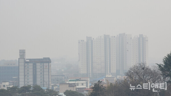초미세먼지로 뒤덮인 전북 / 뉴스티앤티 DB