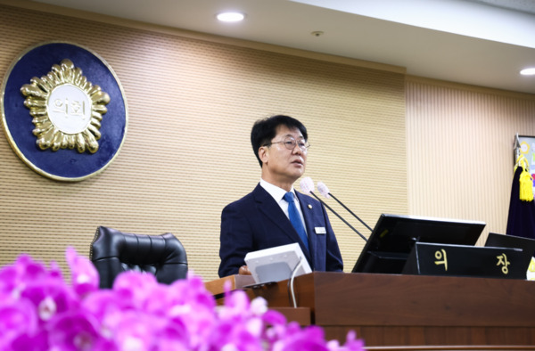 청양군의회는 지난 18일 제316회 제2차 정례회를 개회하고, 오는 12월 9일까지 22일간의 의사일정에 돌입한 가운데, 김기준 의장이 개회사를 하고 있다. / 청양군의회 제공