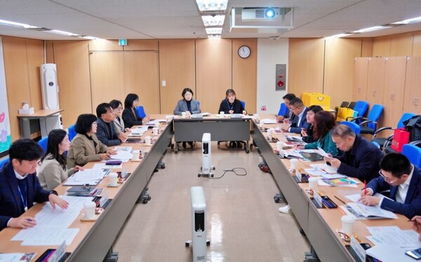 대전사회서비스원은 19일 중국청소년연구센터 방문단과 함께 한·중 청소년 및 가족정책 교류를 위한 간담회를 개최했다. / 대전사회서비스원 제공
