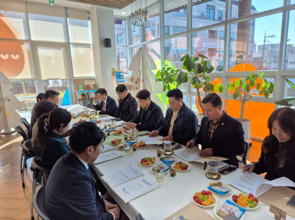 충북도의회 교육위원회는 제430회 정례회 회기 중인 19일 청주시 소재 환경교육센터를 현장 방문했다고 밝혔다. / 충북도의회 제공
